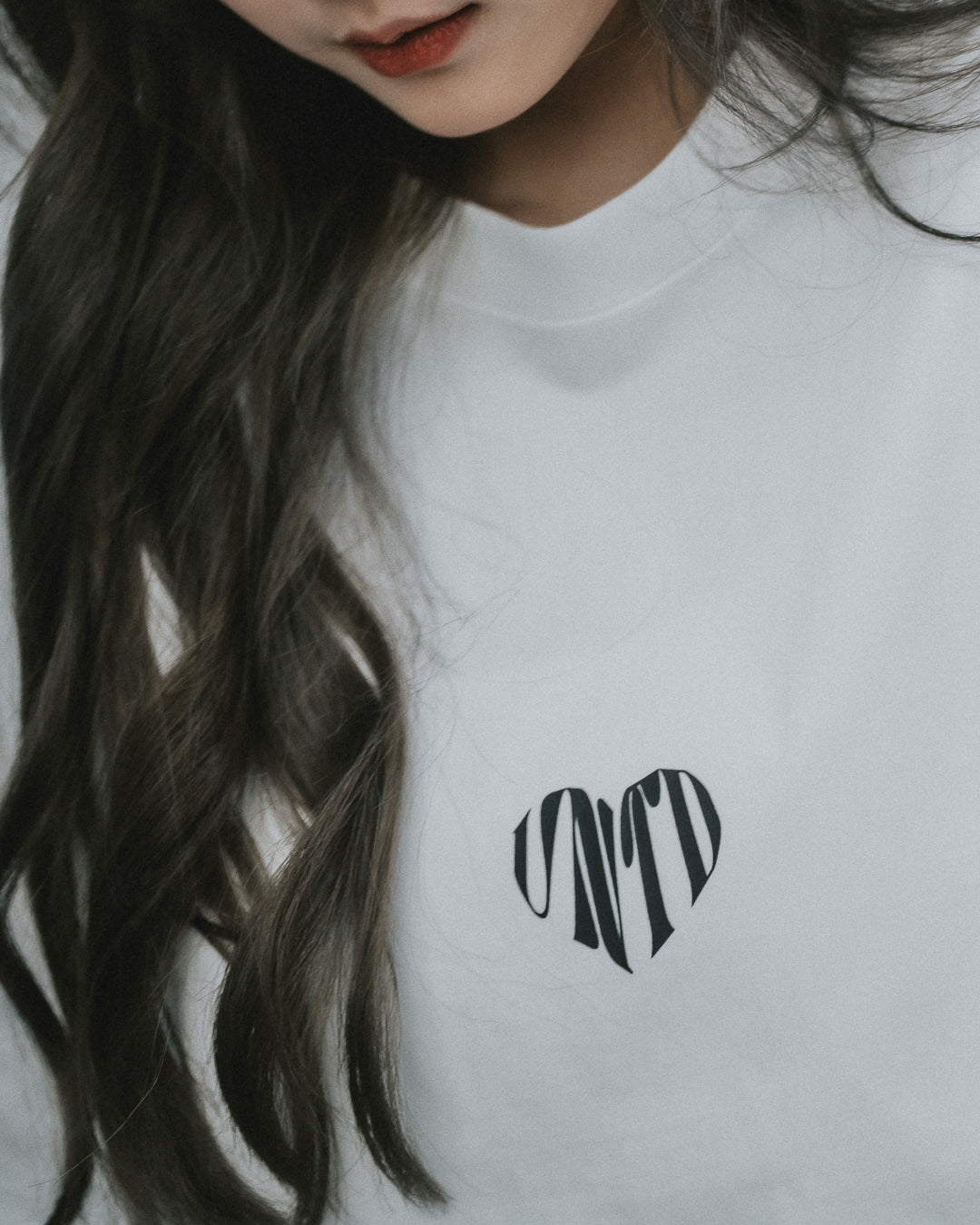 UTE008 - UNTD HEART SS TEE