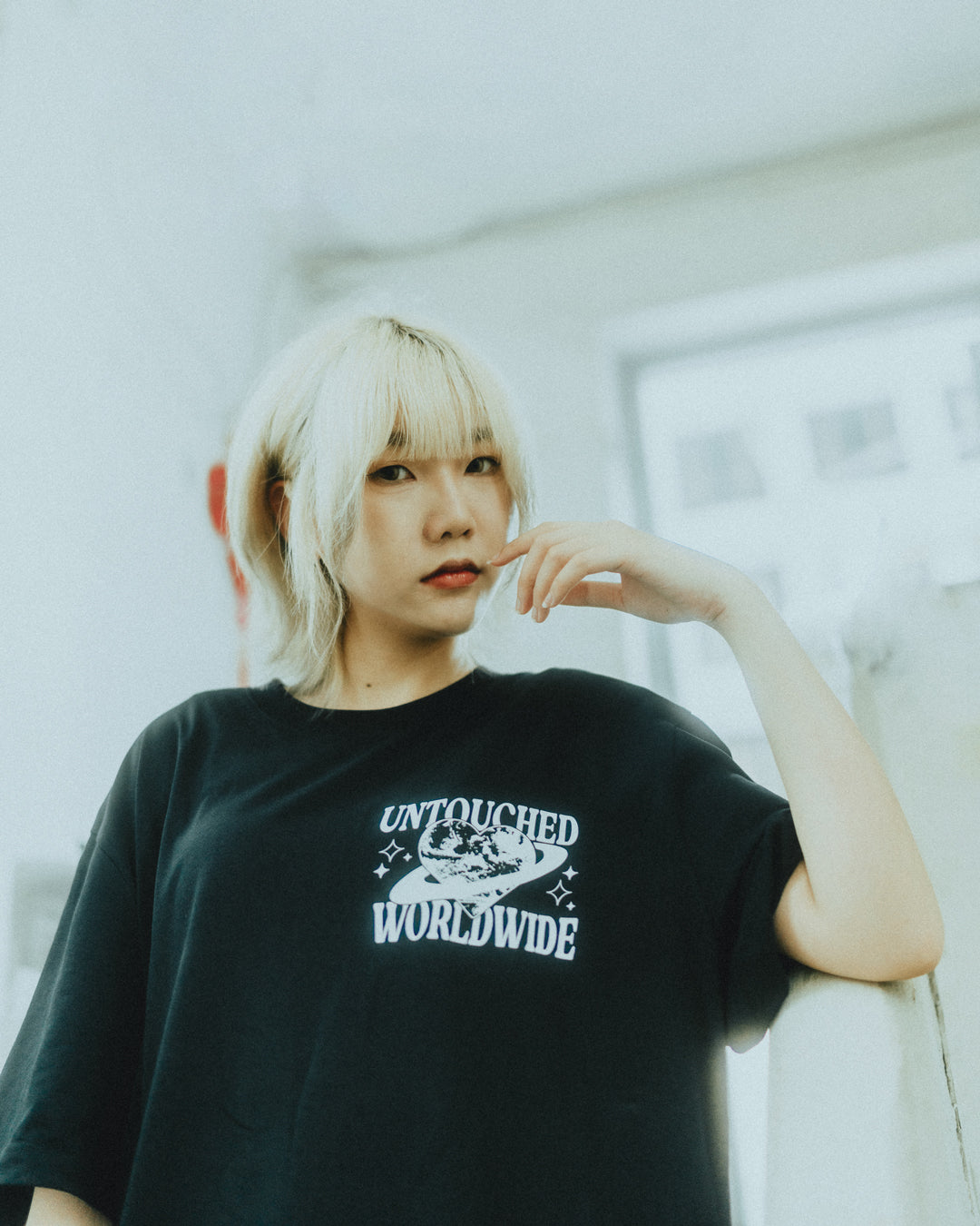 SS2404BK | LOVES GLOW / TEE