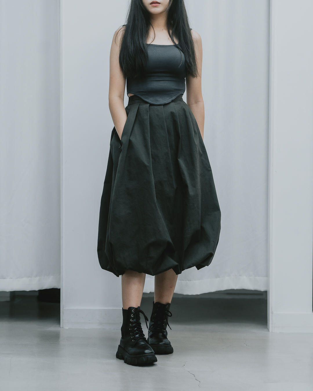 NOT WORKING V / LANTERN SKIRT