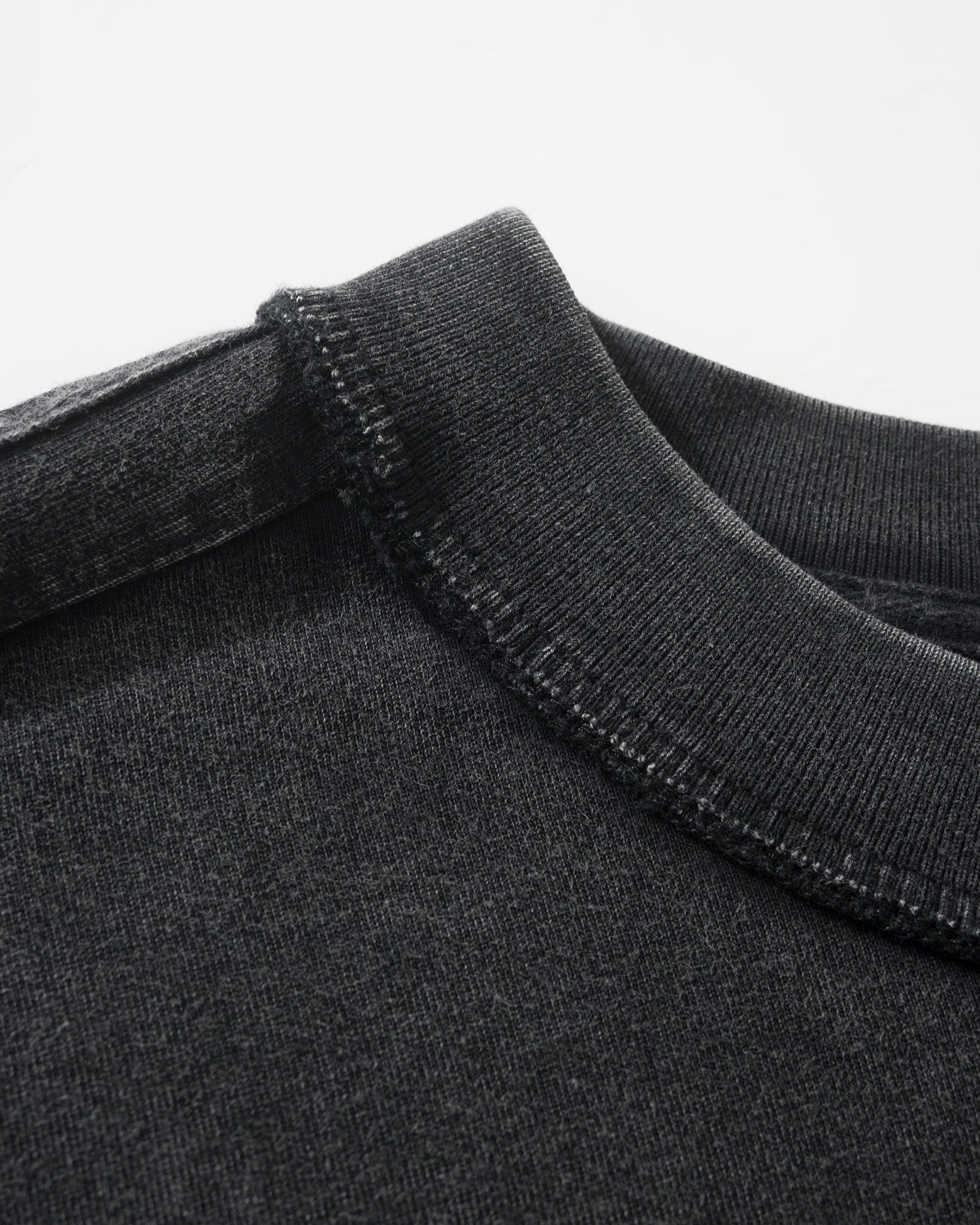 UST001 - UNAMED TEE / ACID WASH BLACK