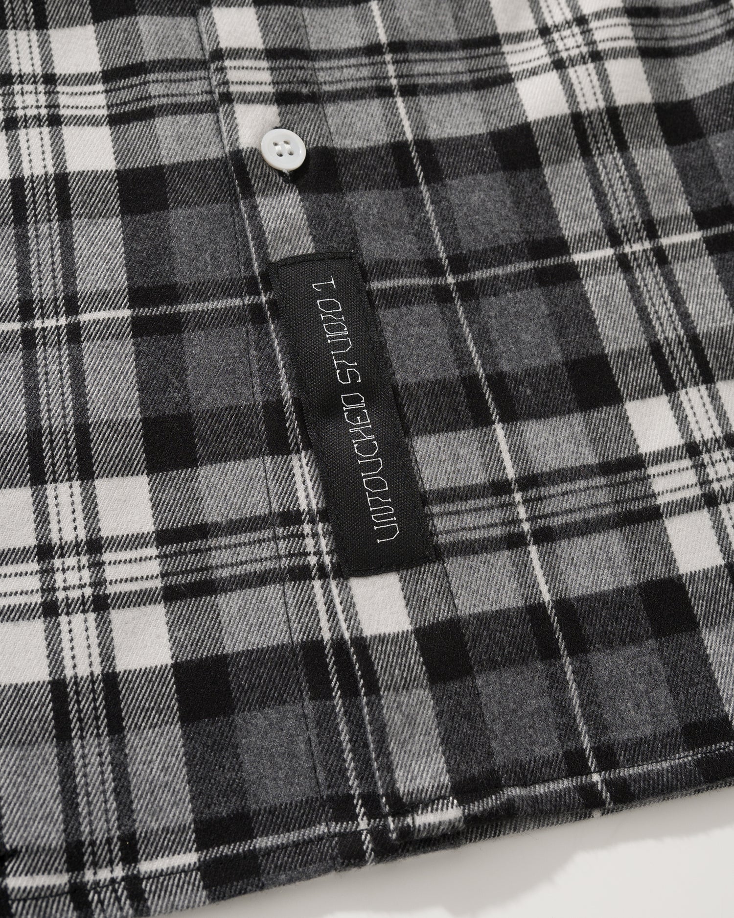 US037 - HOODED OVERSIZED SHIRT JACKET / CHECKED BLACK