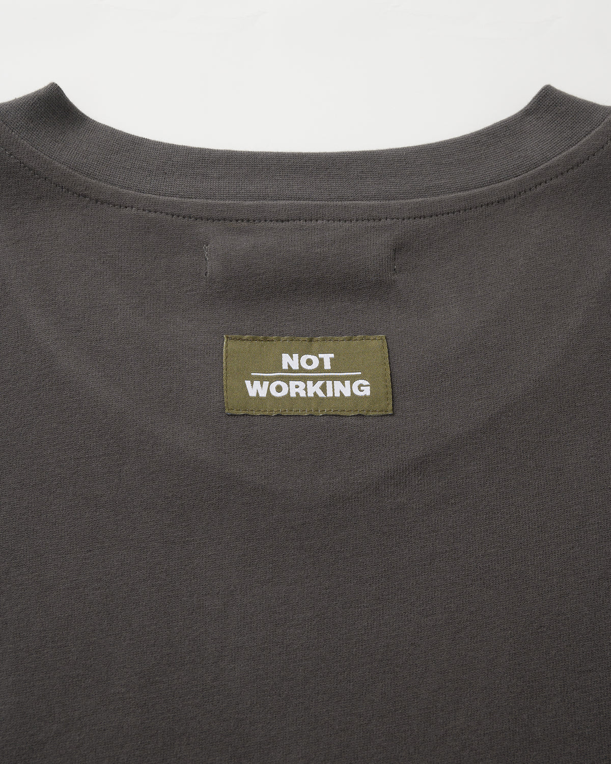 NW VI / NW223 / V-NECK POCKET VEST / DARK GREY