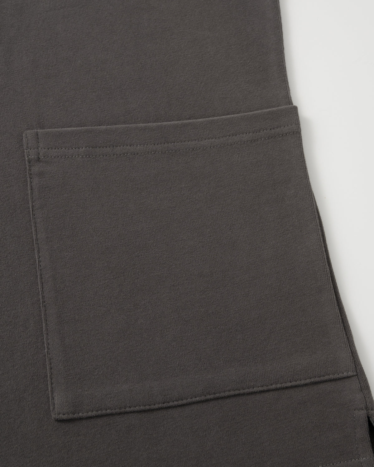 NW VI / NW223 / V-NECK POCKET VEST / DARK GREY
