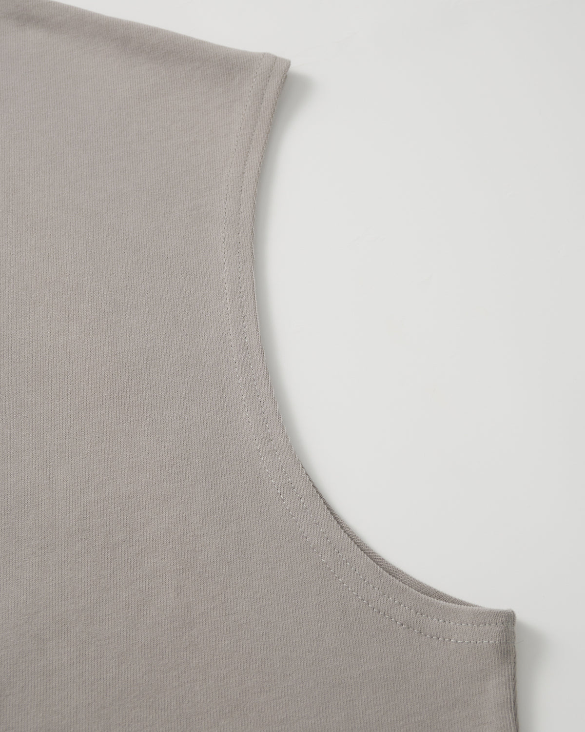 NW VI / NW223 / V-NECK POCKET VEST / LIGHT GREY