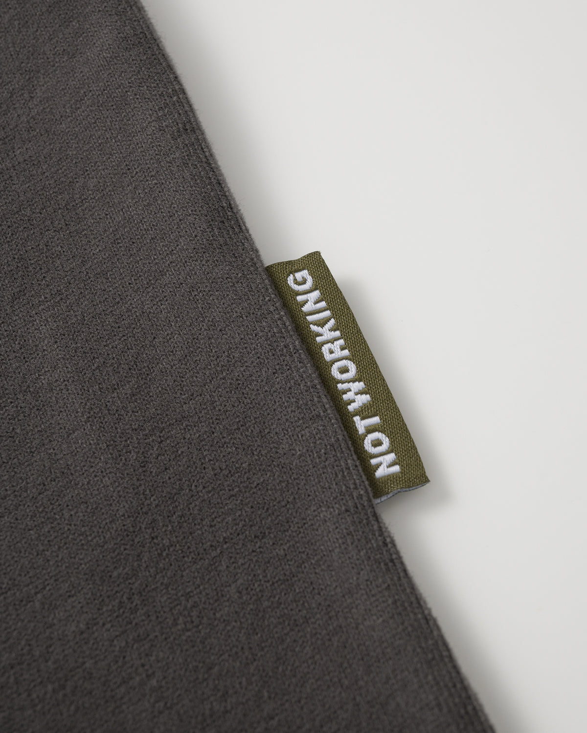 NW VI / NW226 / DARK GREY