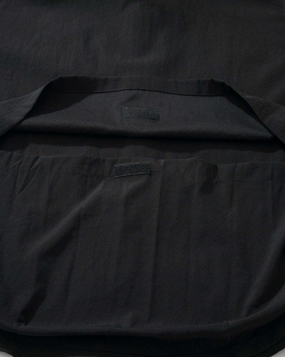 NOT WORKING NW304 LAYERED POCKET OVERSIZED SHIRT 黑色 後幅立體口袋魔術貼