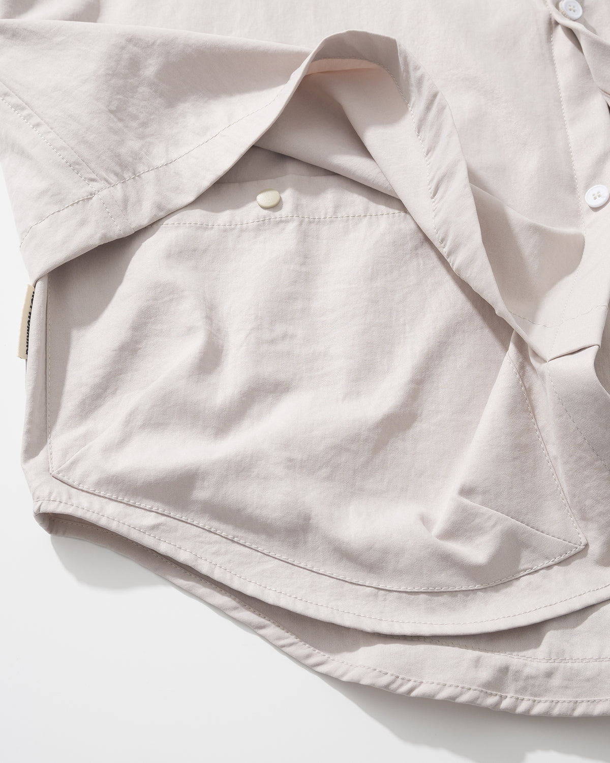 NOT WORKING NW304 LAYERED POCKET OVERSIZED SHIRT 淺灰色 前幅立體口袋按扣及側邊織標