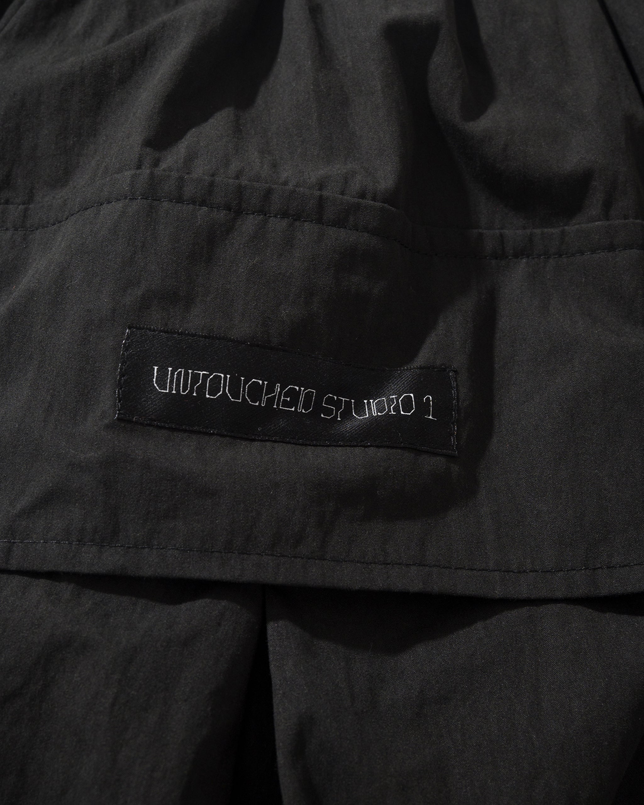 US034 / BLACK