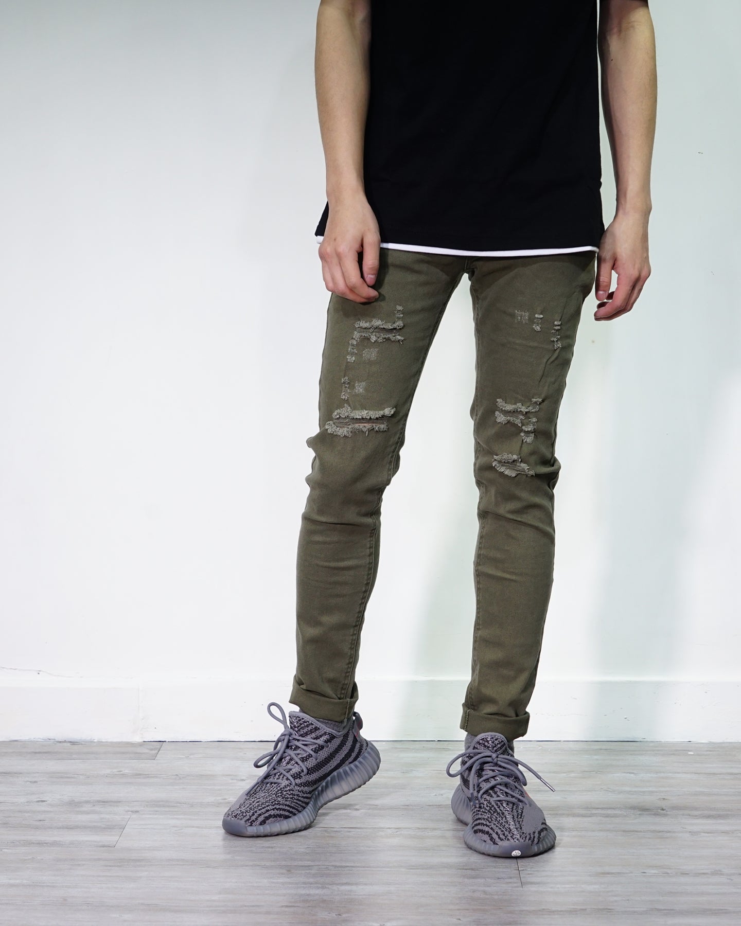 UT050GN | SCRAPPING SKINNY-JEANS-UNTOUCHED UNITED