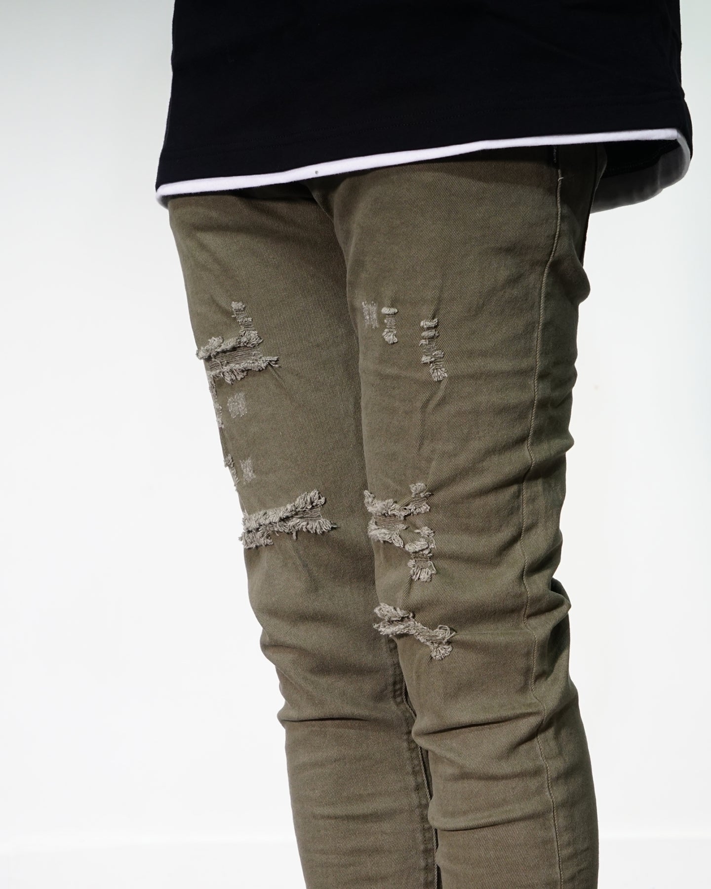 UT050GN | SCRAPPING SKINNY-JEANS-UNTOUCHED UNITED