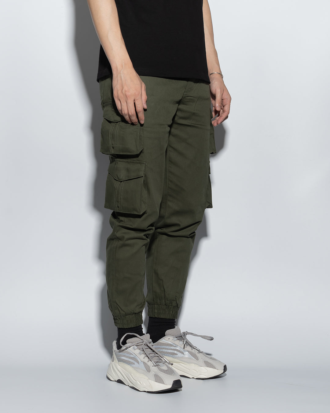 UT002XGN | ARMYX JOGGERS - 4P-JOGGERS-UNTOUCHED UNITED