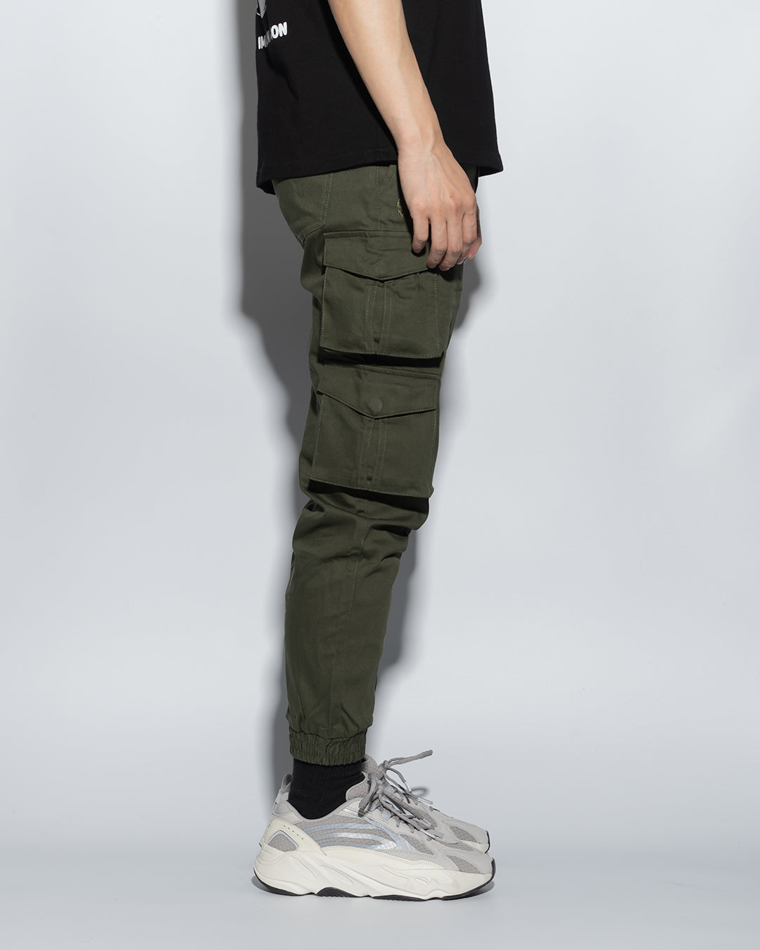 UT002XGN | ARMYX JOGGERS - 4P-JOGGERS-UNTOUCHED UNITED