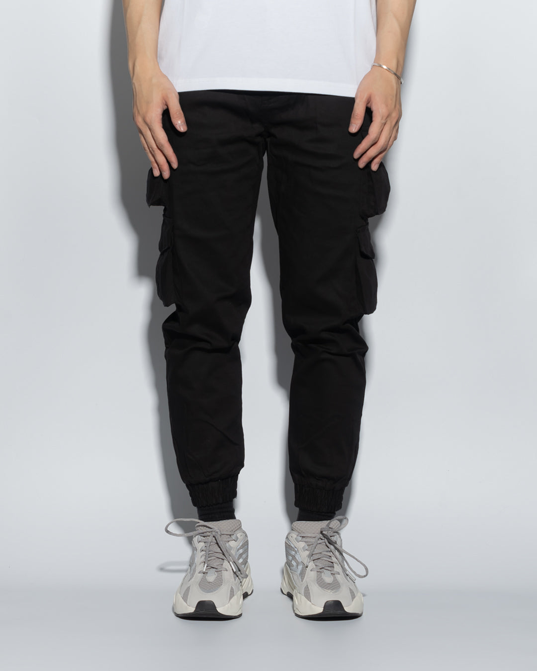 UT002XBK | ARMYX JOGGERS - 4P-JOGGERS-UNTOUCHED UNITED