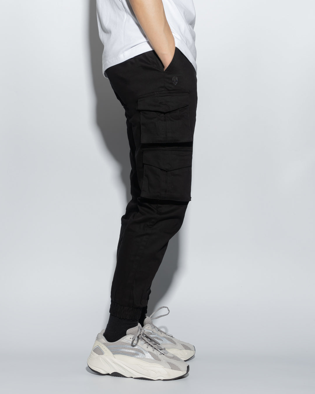 UT002XBK | ARMYX JOGGERS - 4P-JOGGERS-UNTOUCHED UNITED