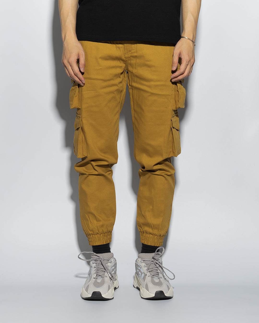 UT002XYL | ARMYX JOGGERS - 4P-JOGGERS-UNTOUCHED UNITED