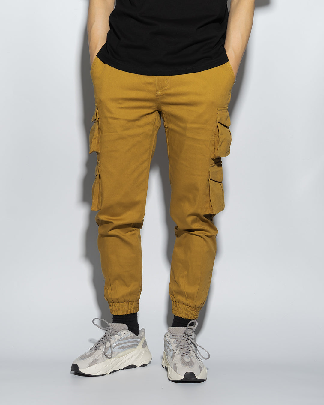 UT002XYL | ARMYX JOGGERS - 4P-JOGGERS-UNTOUCHED UNITED