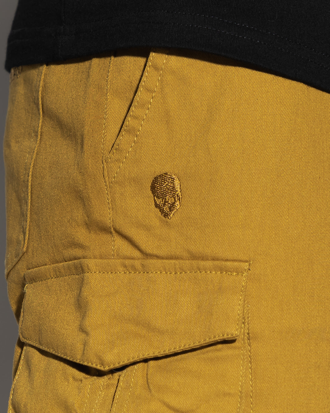 UT002XYL | ARMYX JOGGERS - 4P-JOGGERS-UNTOUCHED UNITED