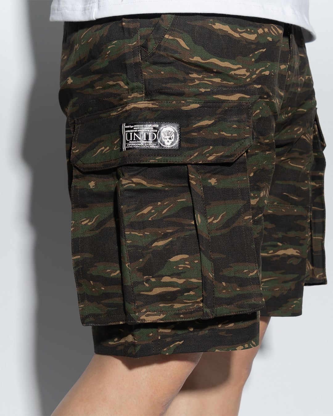 SG00T1 | DOUBLE FIRE ARMY SHORTS-SHORTS-UNTOUCHED UNITED