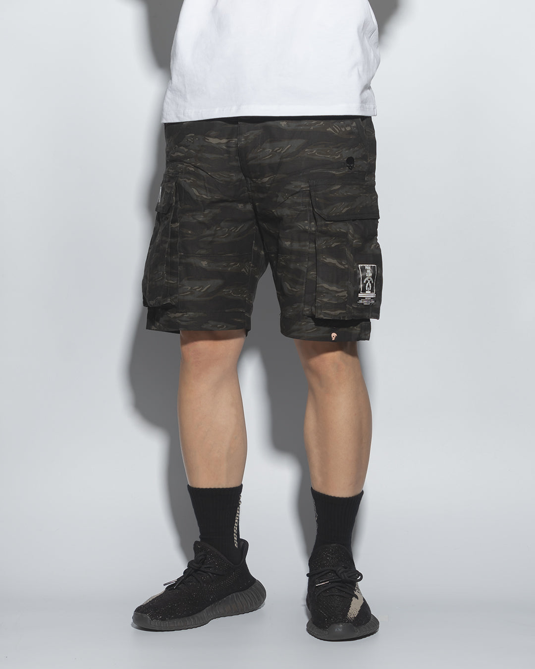 SG00T3 | DOUBLE FIRE ARMY SHORTS-SHORTS-UNTOUCHED UNITED
