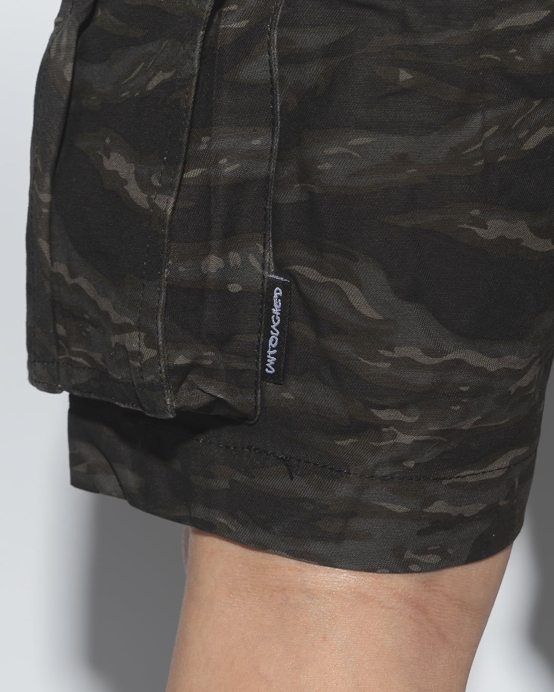 SG00T3 | DOUBLE FIRE ARMY SHORTS-SHORTS-UNTOUCHED UNITED