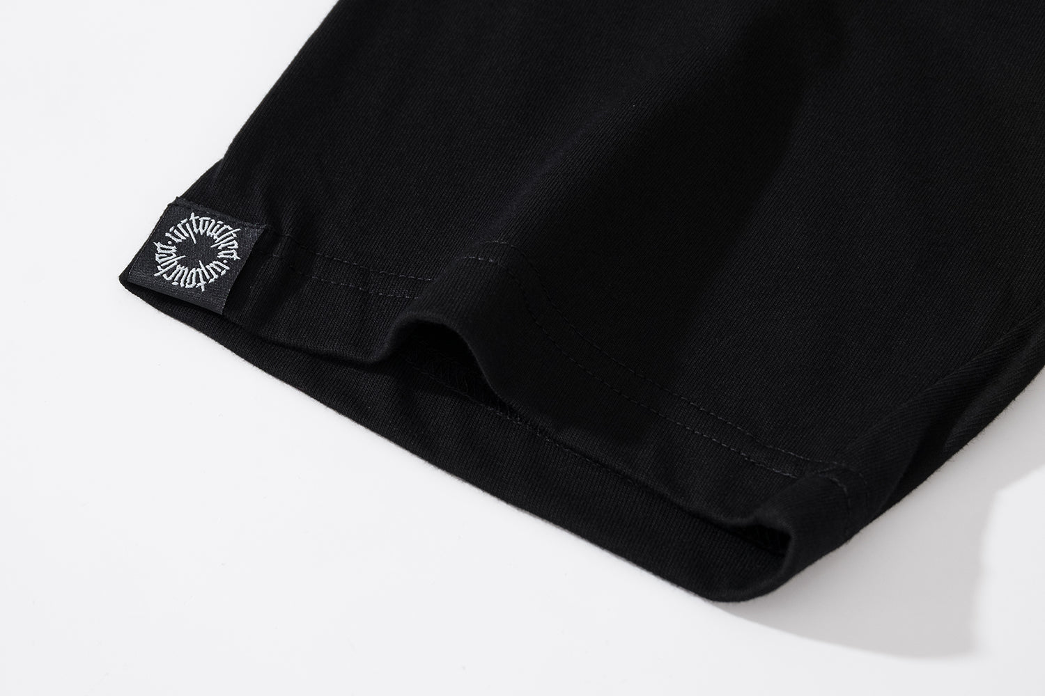ENDLESS ES00X5BSV | 00 | LIMITED EDITION-TEE-UNTOUCHED UNITED