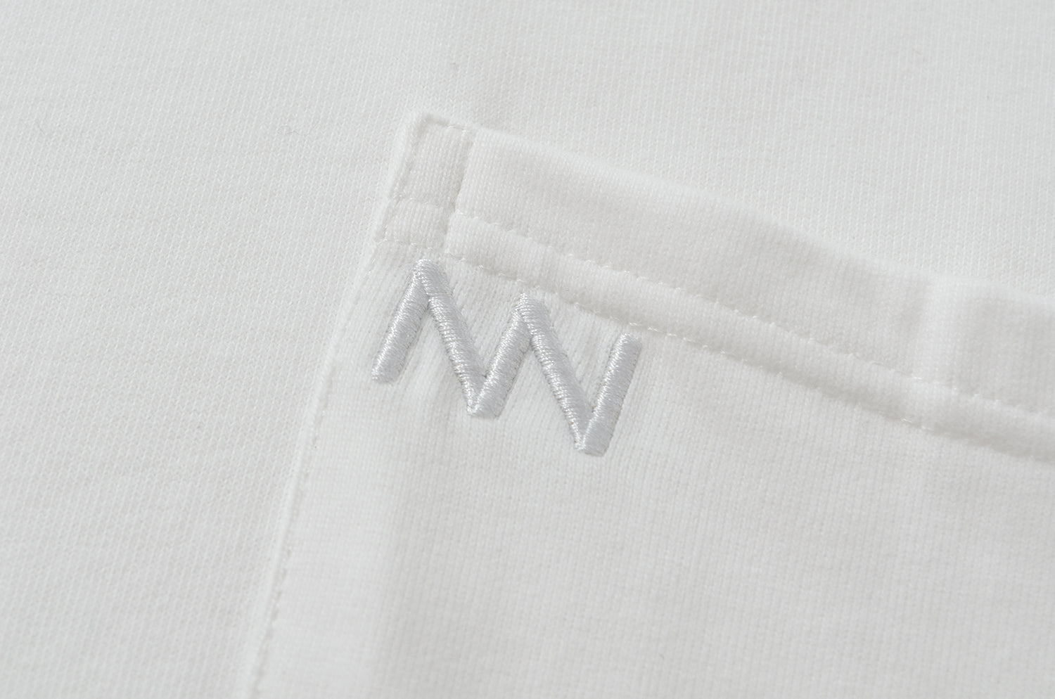 NOT WORKING V / OVERSIZED SQUARE POCKET TEE