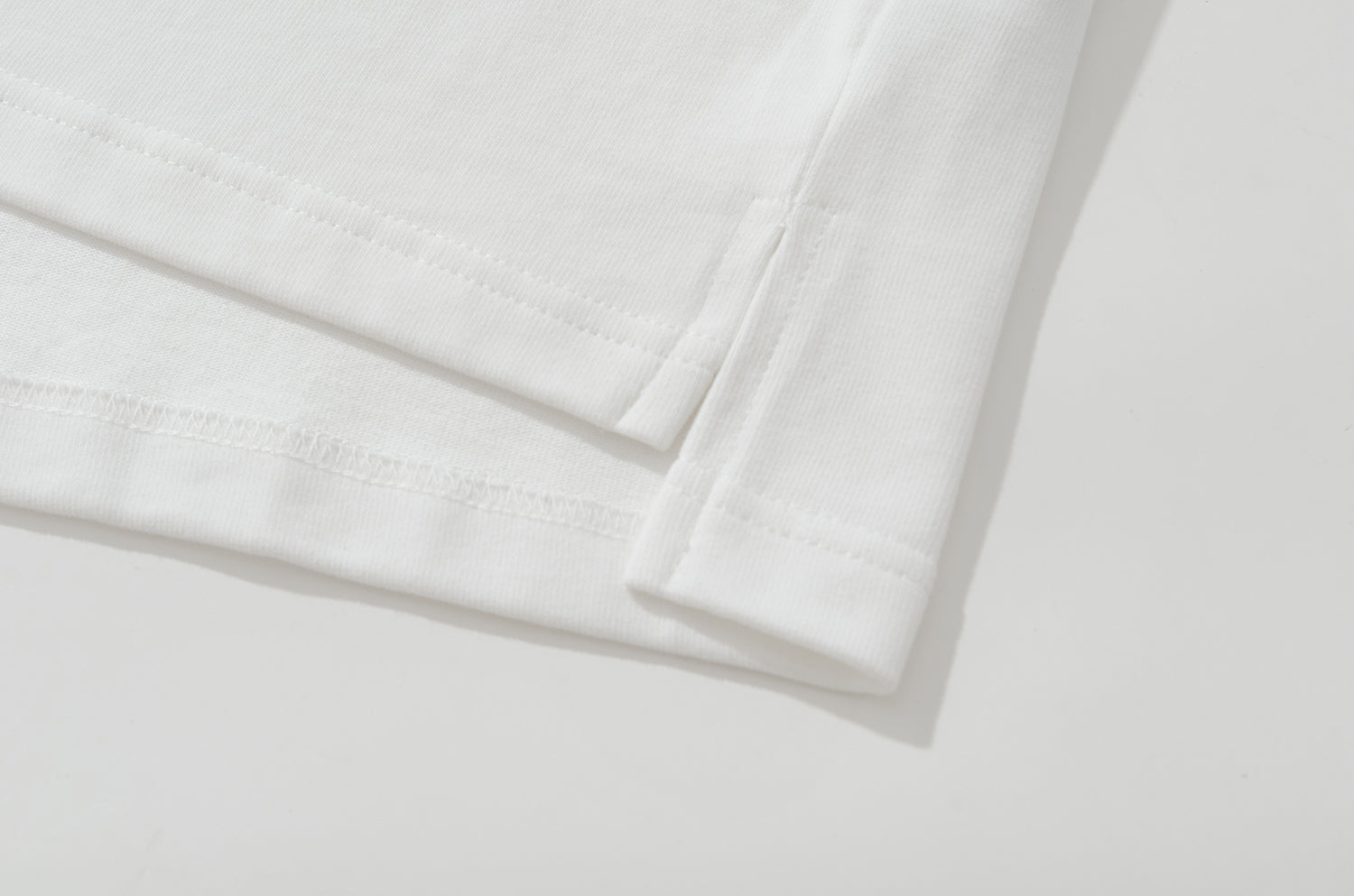 NOT WORKING V / OVERSIZED SQUARE POCKET TEE