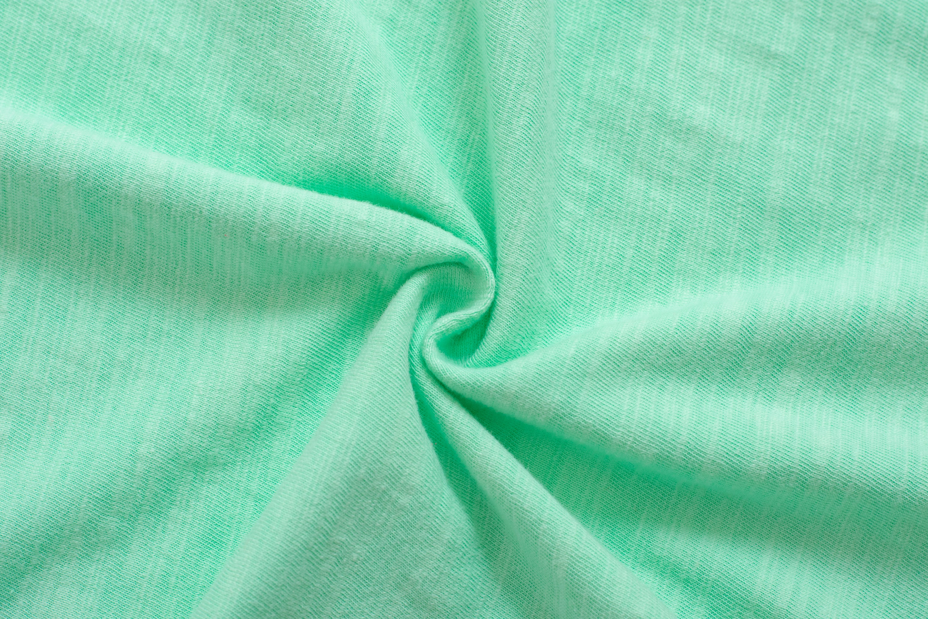 UT051GN | BASIC LONG TEE-TEE-UNTOUCHED UNITED