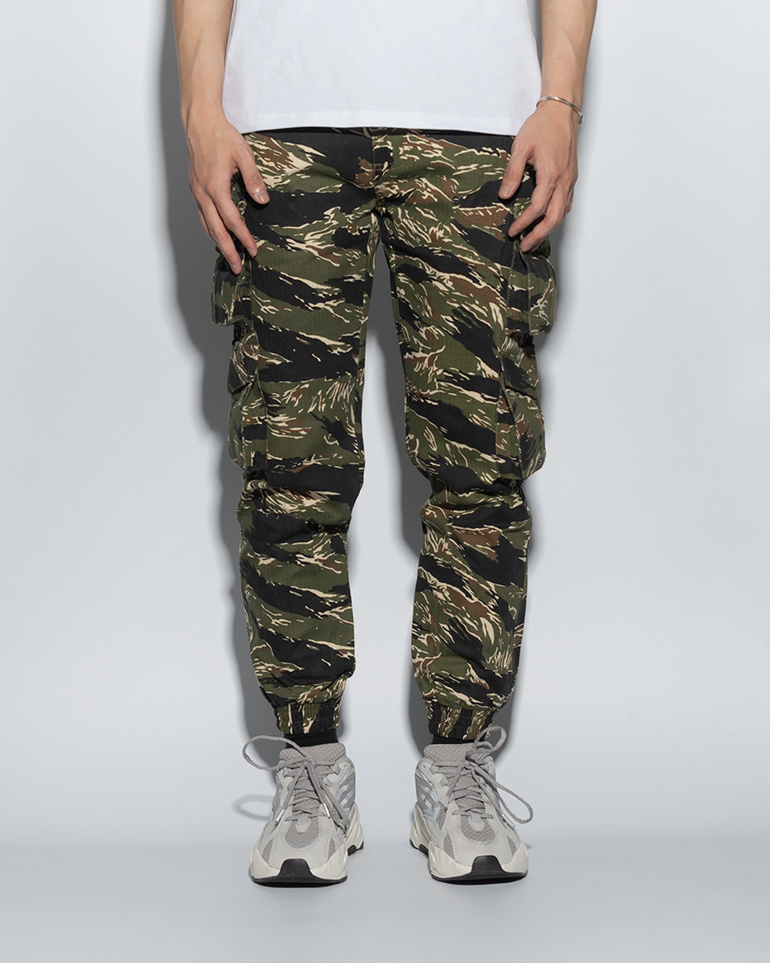 UT002T2 | ARMY JOGGERS - 4P-JOGGERS-UNTOUCHED UNITED