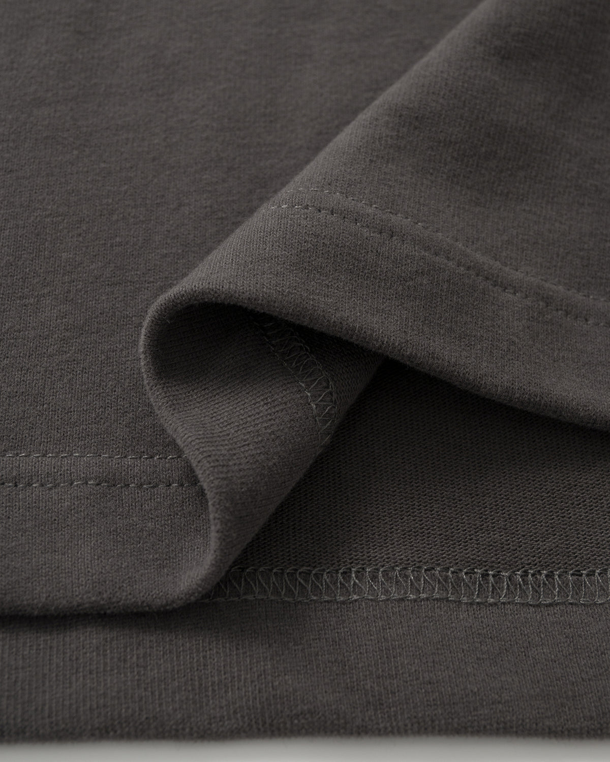 NW VI / NW223 / V-NECK POCKET VEST / DARK GREY