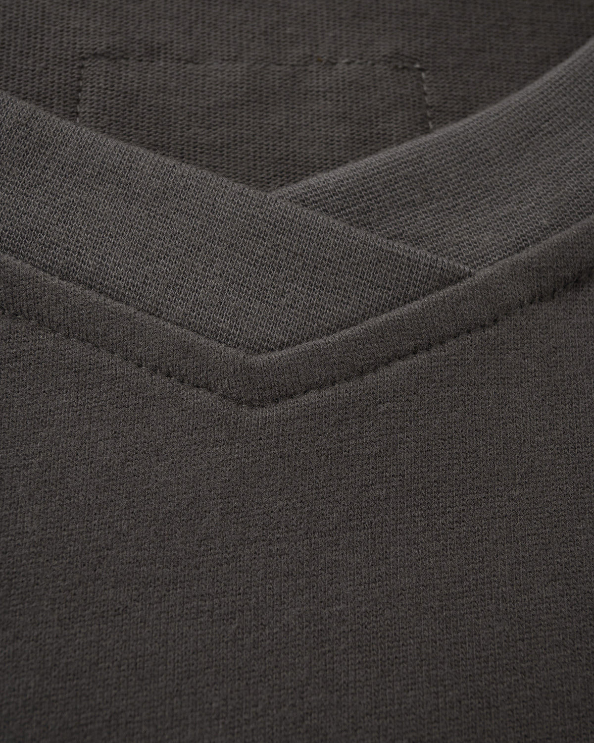 NW VI / NW223 / V-NECK POCKET VEST / DARK GREY