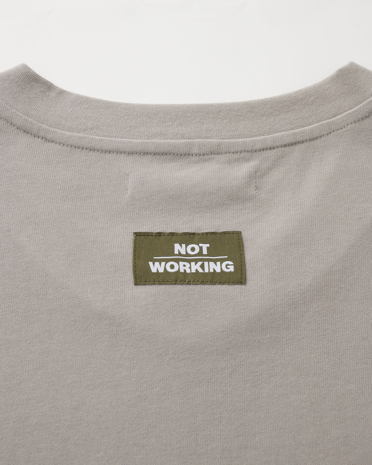 NW VI / NW223 / V-NECK POCKET VEST / LIGHT GREY