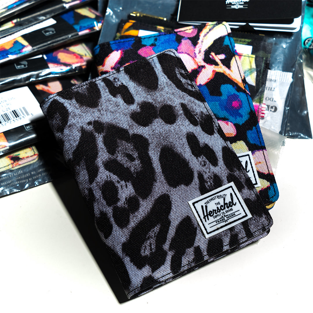 Herschel Raynor Passport Holder - Snow Leopard-CARD HOLDER-UNTOUCHED UNITED