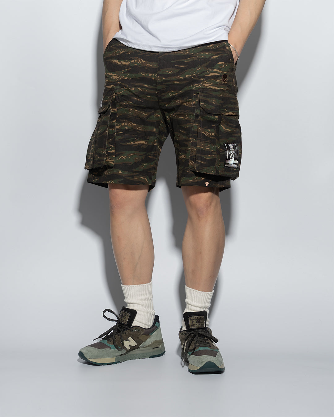 SG00T1 | DOUBLE FIRE ARMY SHORTS-SHORTS-UNTOUCHED UNITED