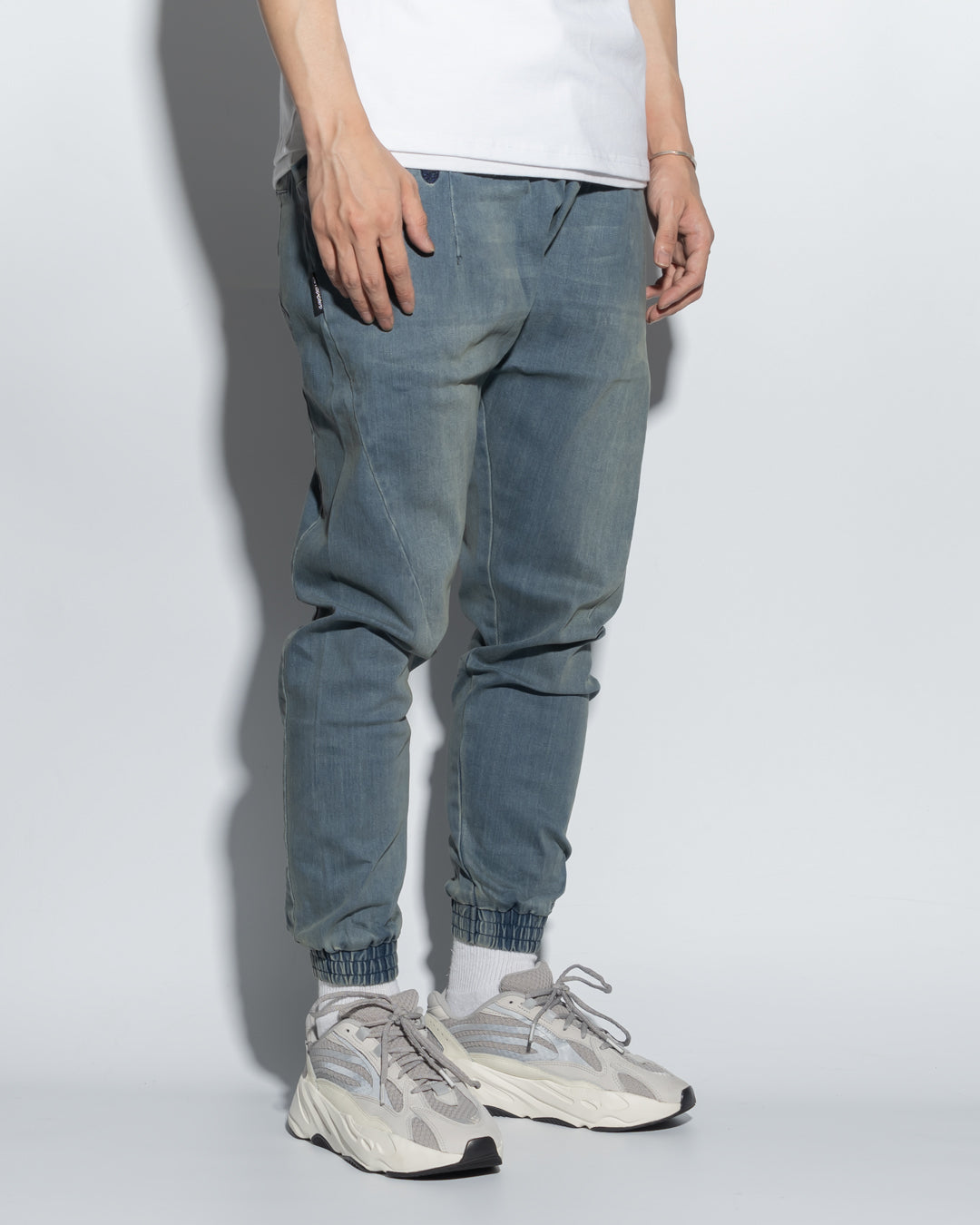 UT029XNY | WASHED DENIM JOGGERS-JOGGERS-UNTOUCHED UNITED