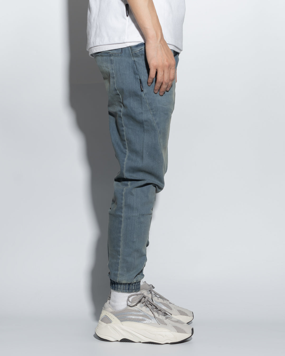 UT029XNY | WASHED DENIM JOGGERS-JOGGERS-UNTOUCHED UNITED