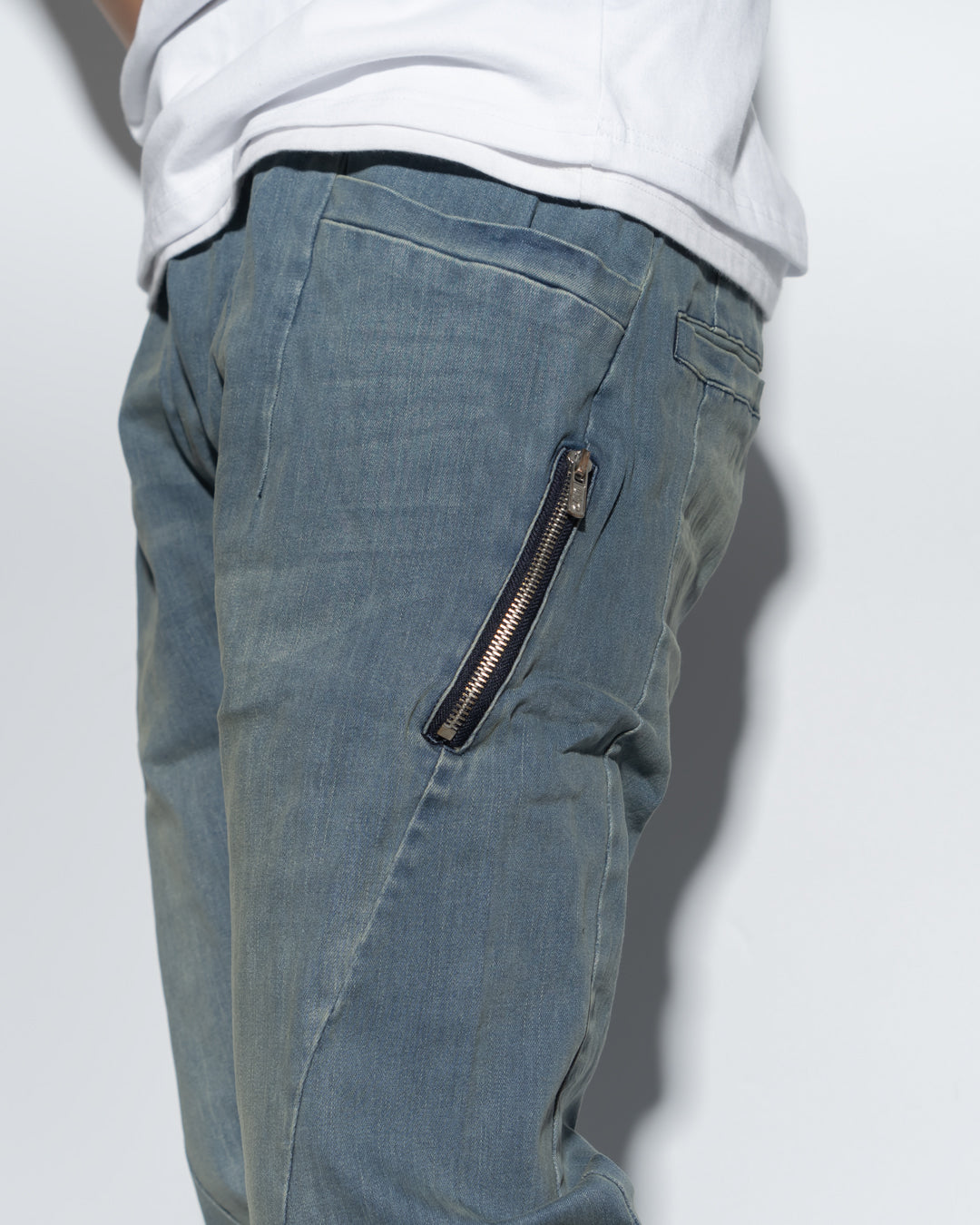 UT029XNY | WASHED DENIM JOGGERS-JOGGERS-UNTOUCHED UNITED