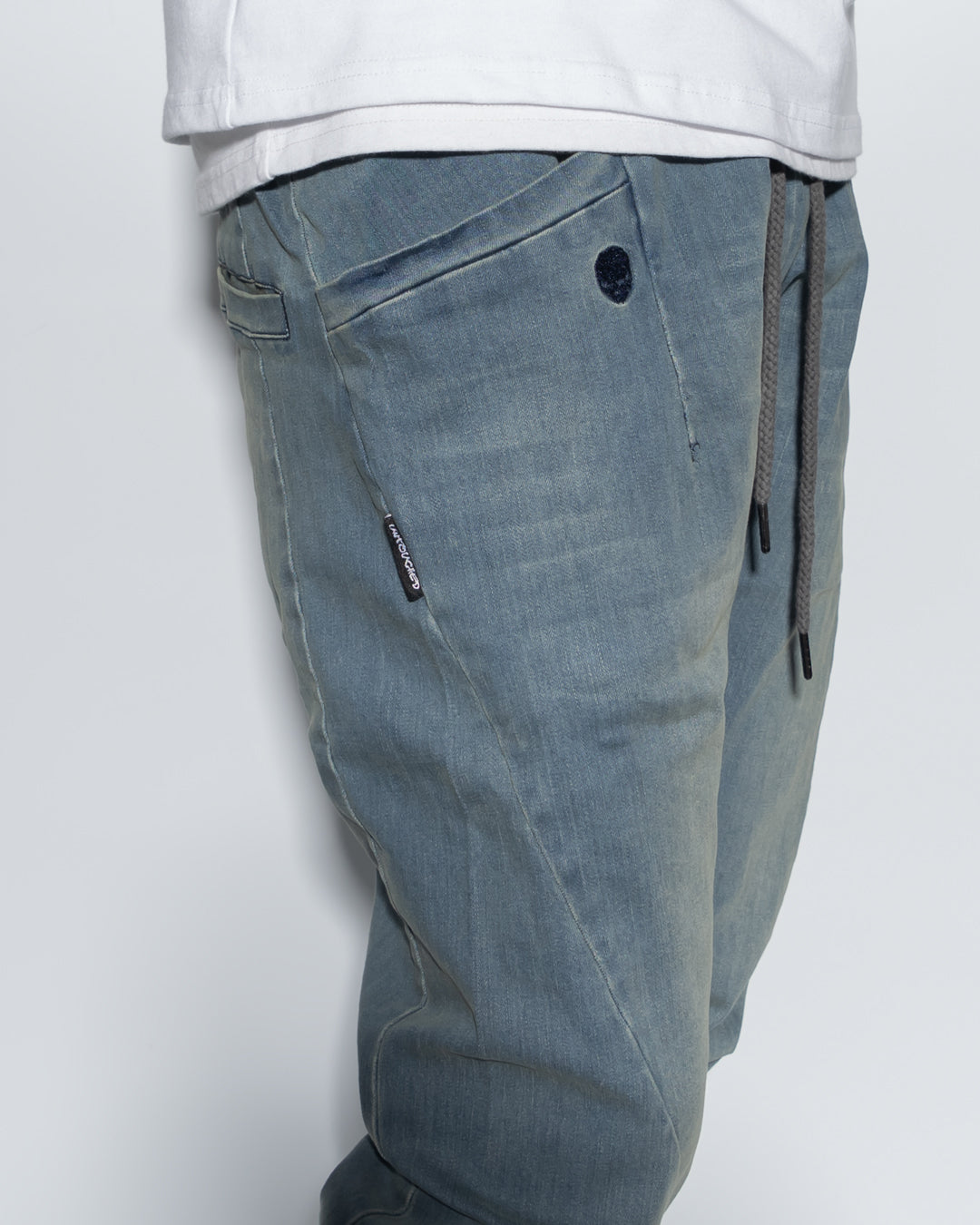 UT029XNY | WASHED DENIM JOGGERS-JOGGERS-UNTOUCHED UNITED