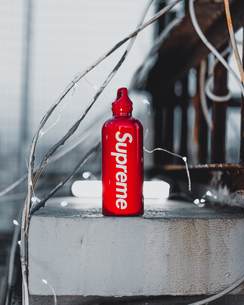 SUPREME - SIGG Traveller 0.6L Water Bottle – UNTOUCHED