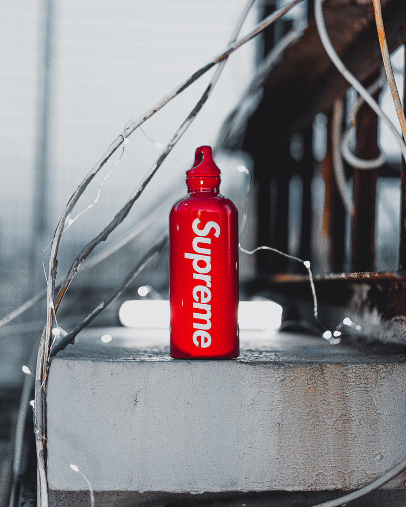 Supreme Sigg Traveller 0.6L Water Bottle水筒 - 弁当用品